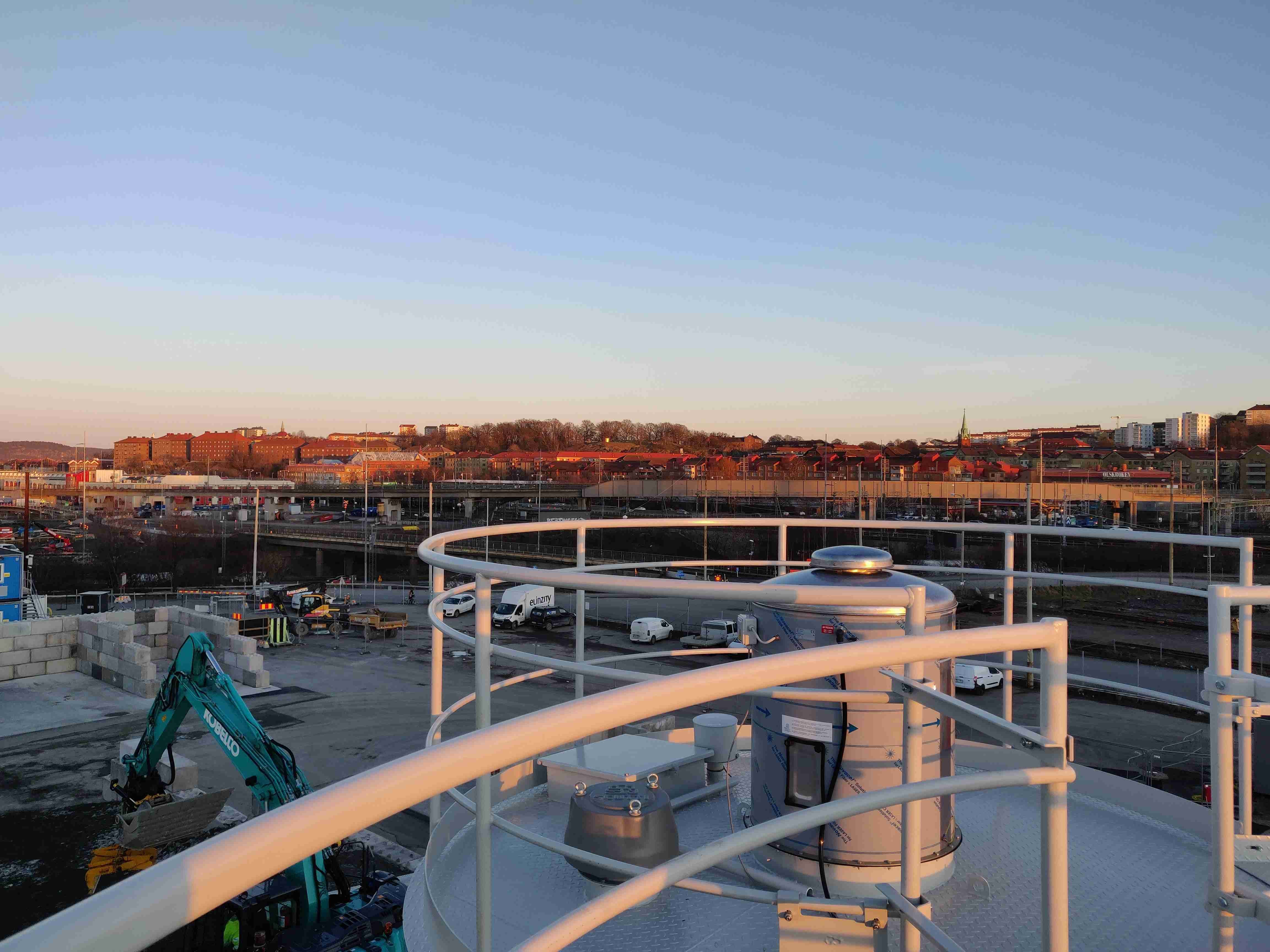 Ausblick über das Montagegelände einer Betonmischanlage