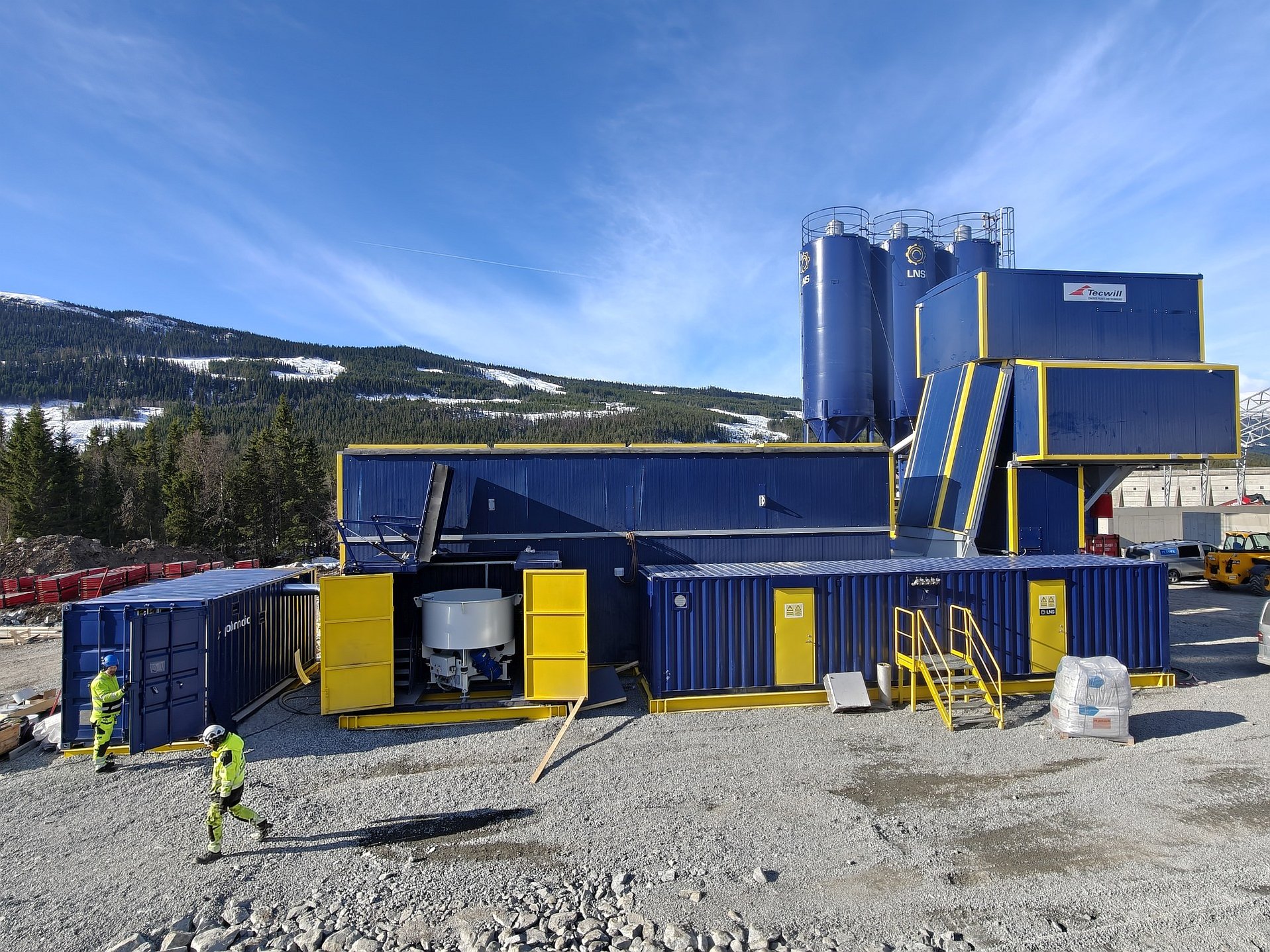Tecwill-Cobra-C100-concrete-plant-with-planetary-mixer-2