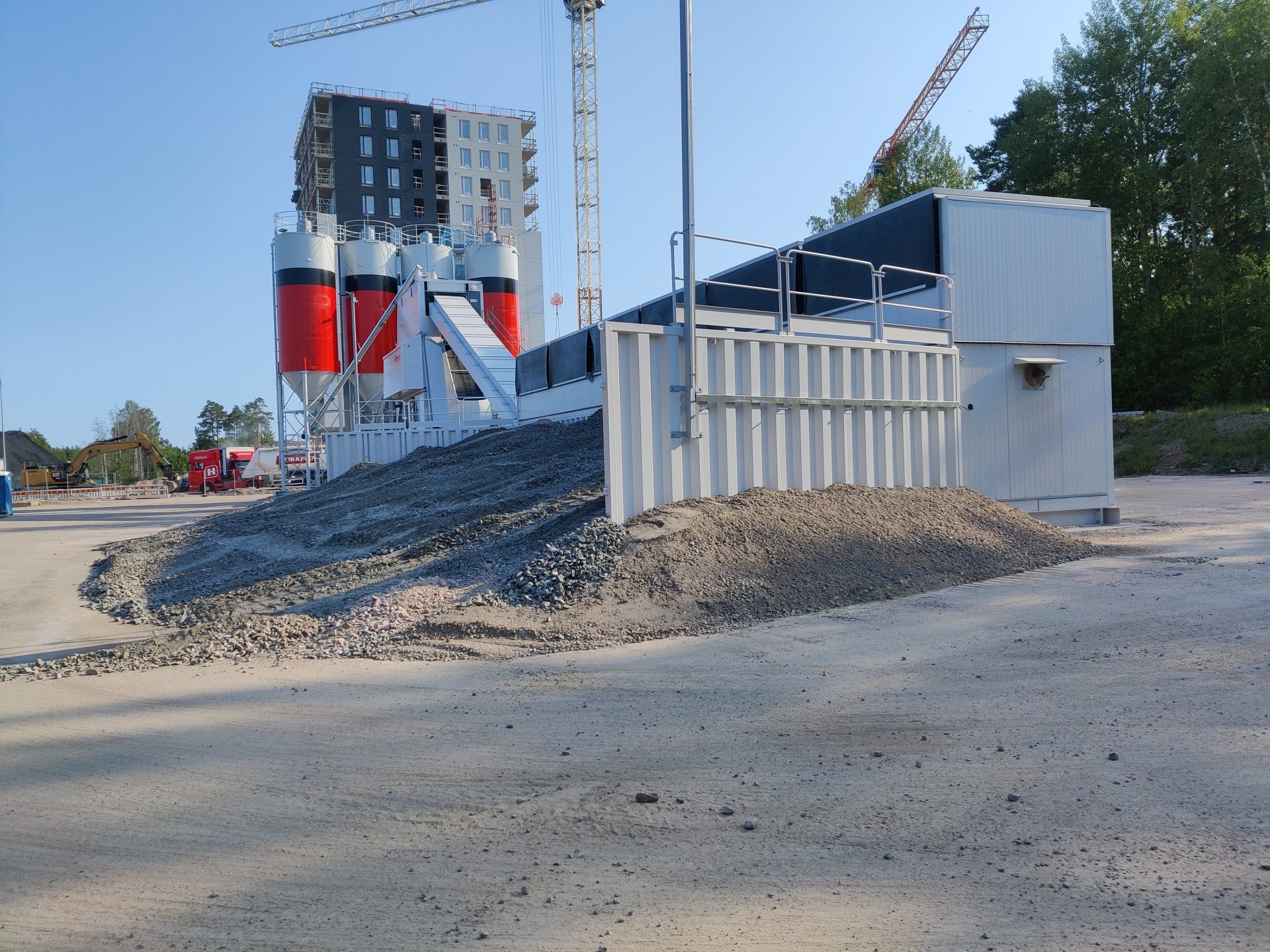 Tecwill-cobra-super-mobile-concrete-mixing-plant-fast-installation_3