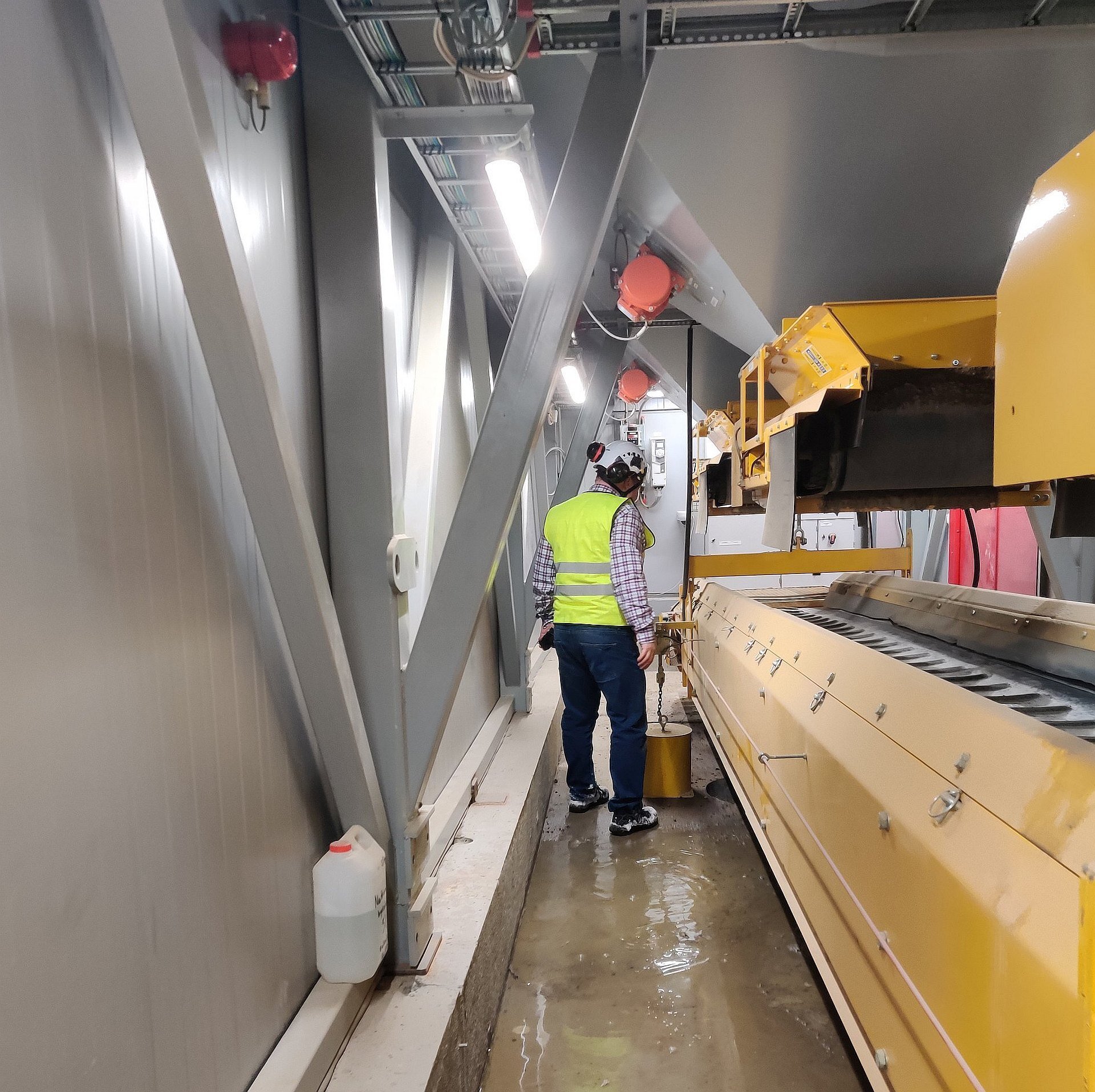 Tecwill-aggregate-bin-easy-to-service-4-1